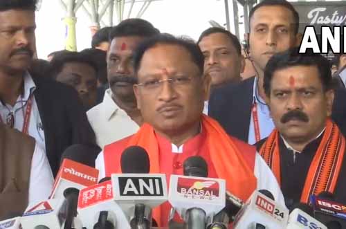 मुख्यमंत्री विष्णु देव साय रायपुर लौटे, देखें वीडियो