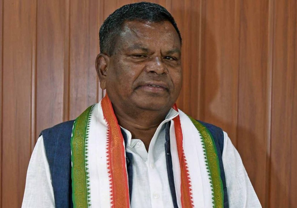 कवासी लखमा ने इस पद से दिया इस्तीफा