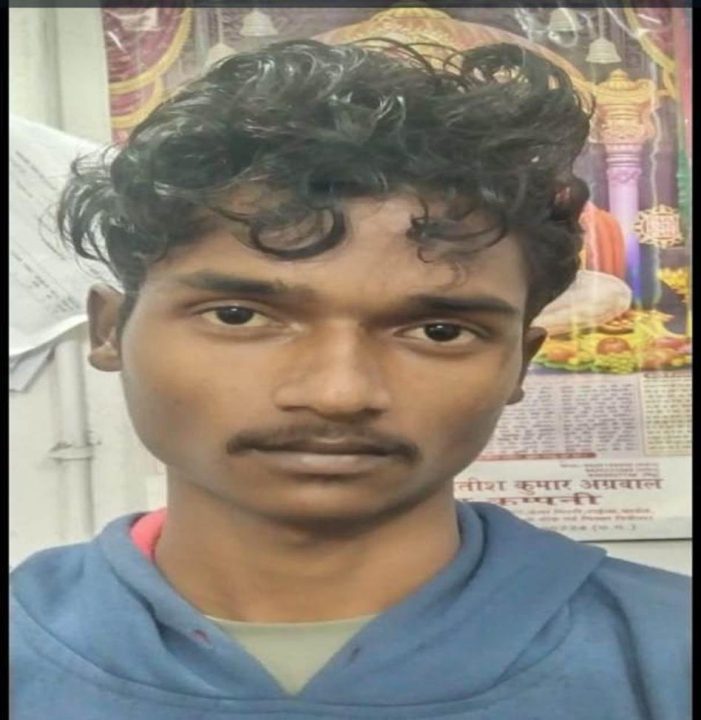 थाने की छत से कूदा आरोपी, पुलिस कर्मियों को चकमा देकर फुर्र