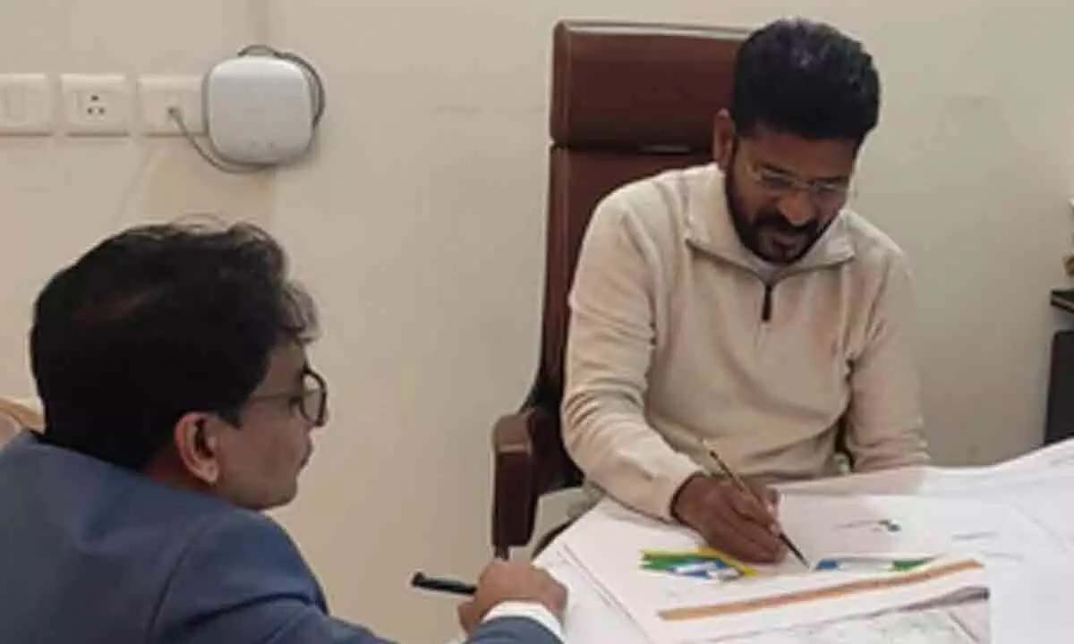 रेवंत रेड्डी ने दिल्ली में आंध्र प्रदेश भवन की संपत्ति के विभाजन की समीक्षा की
