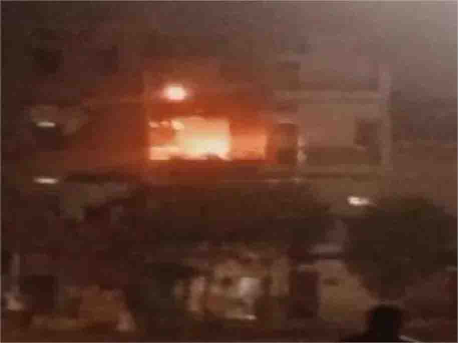 खाना बनाते समय फटा सिलेंडर, हुआ जबरदस्त धमाका