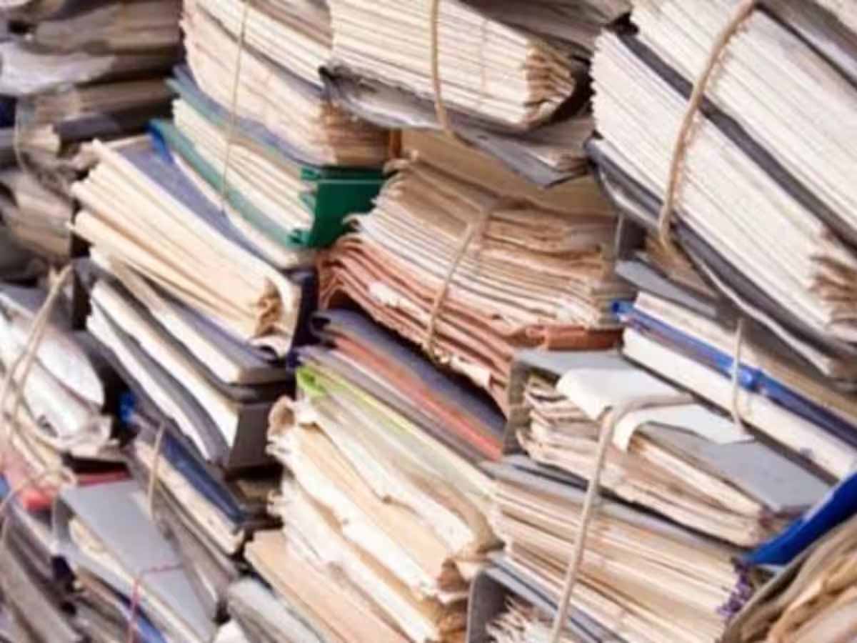 रद्दी माल से सरकार को मिले 11 सौ करोड़ रुपये, कबाड़ में पड़ी थी फाइलें और ख़राब उपकरण