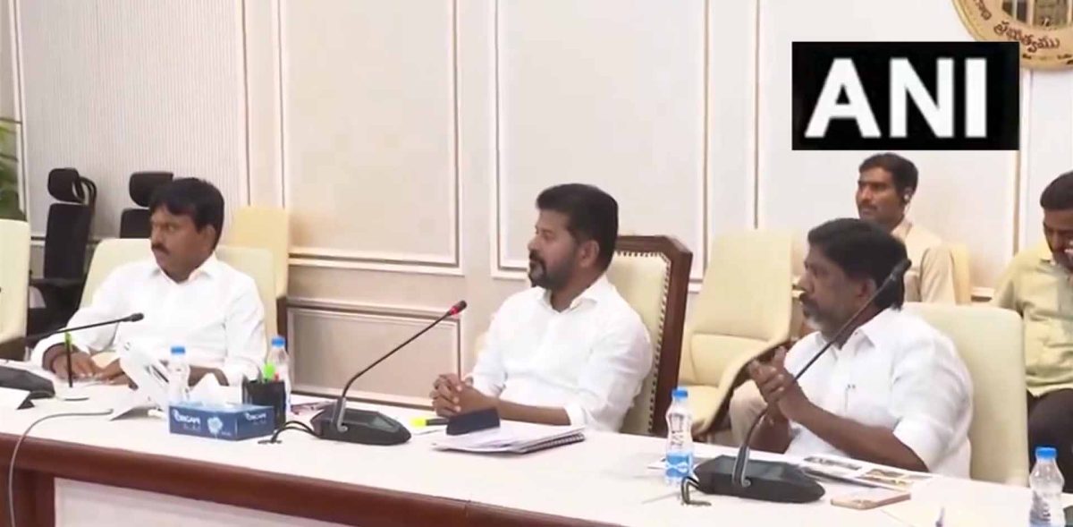 मुख्यमंत्री रेवंत रेड्डी ने मेट्रो रेल के विकास अधिकारीयों की समीक्षा बैठक ली