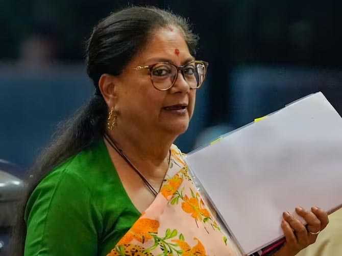 मुख्यमंत्री फेस का ऐलान होने से पहले फंसती नजर आ रही वसुंधरा राजे