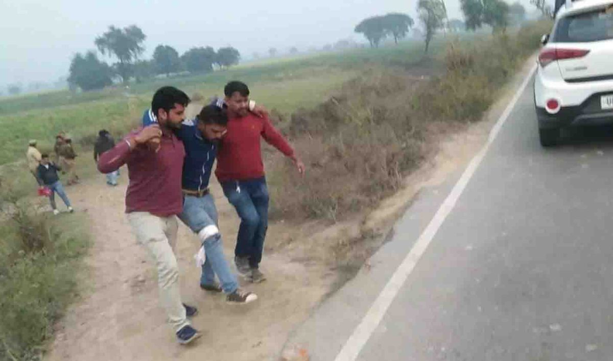 Encounter between police and rewarded criminals, two shot