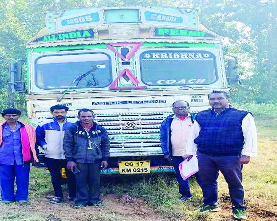 500 कट्टा धान वाहन समेत जब्त