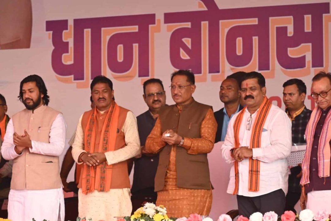 1 लाख सरकारी पदों पर होगी भर्ती, मुख्यमंत्री साय ने बोले - गरीब भूमिहीन मजदूरों को देंगे 10 हजार रुपए सालाना