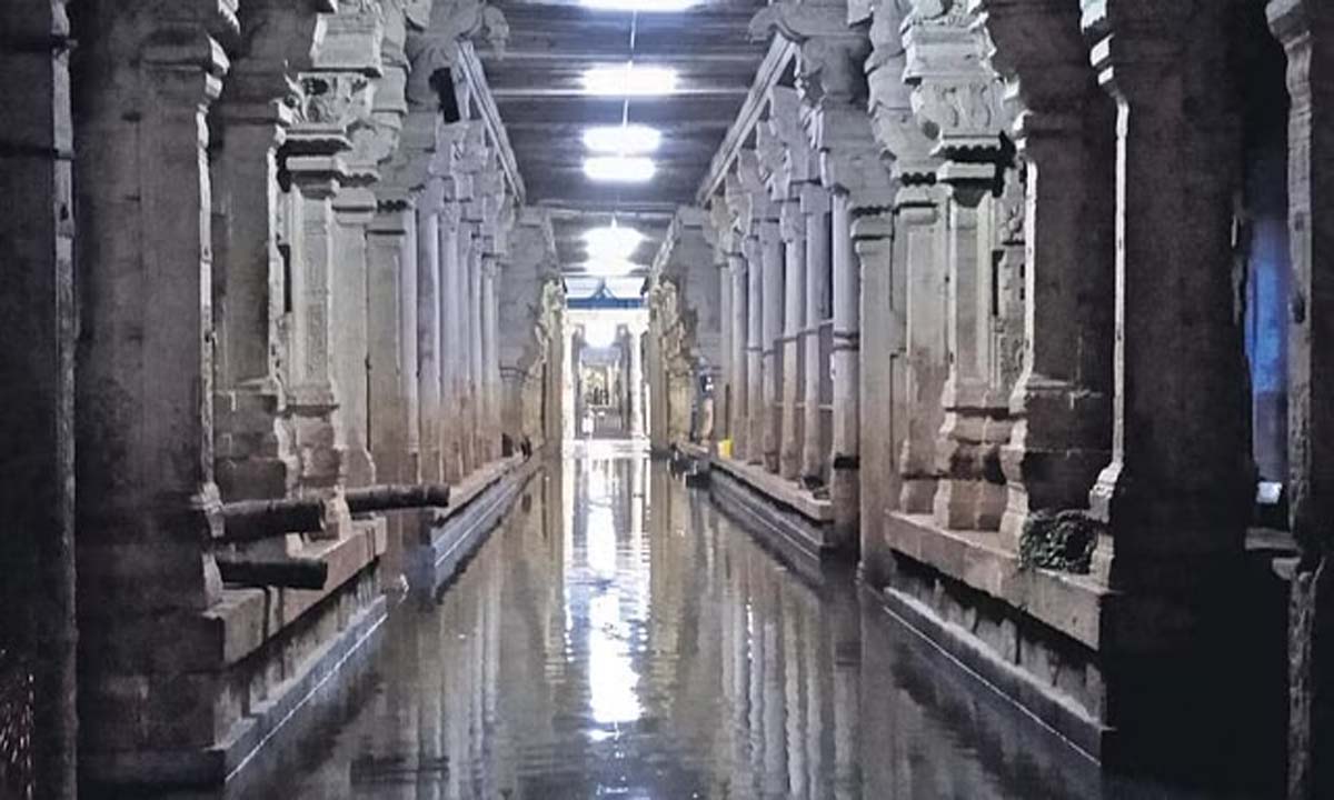 तमिलनाडु का थूथुकुडी तबाह, सड़कें जलमग्न