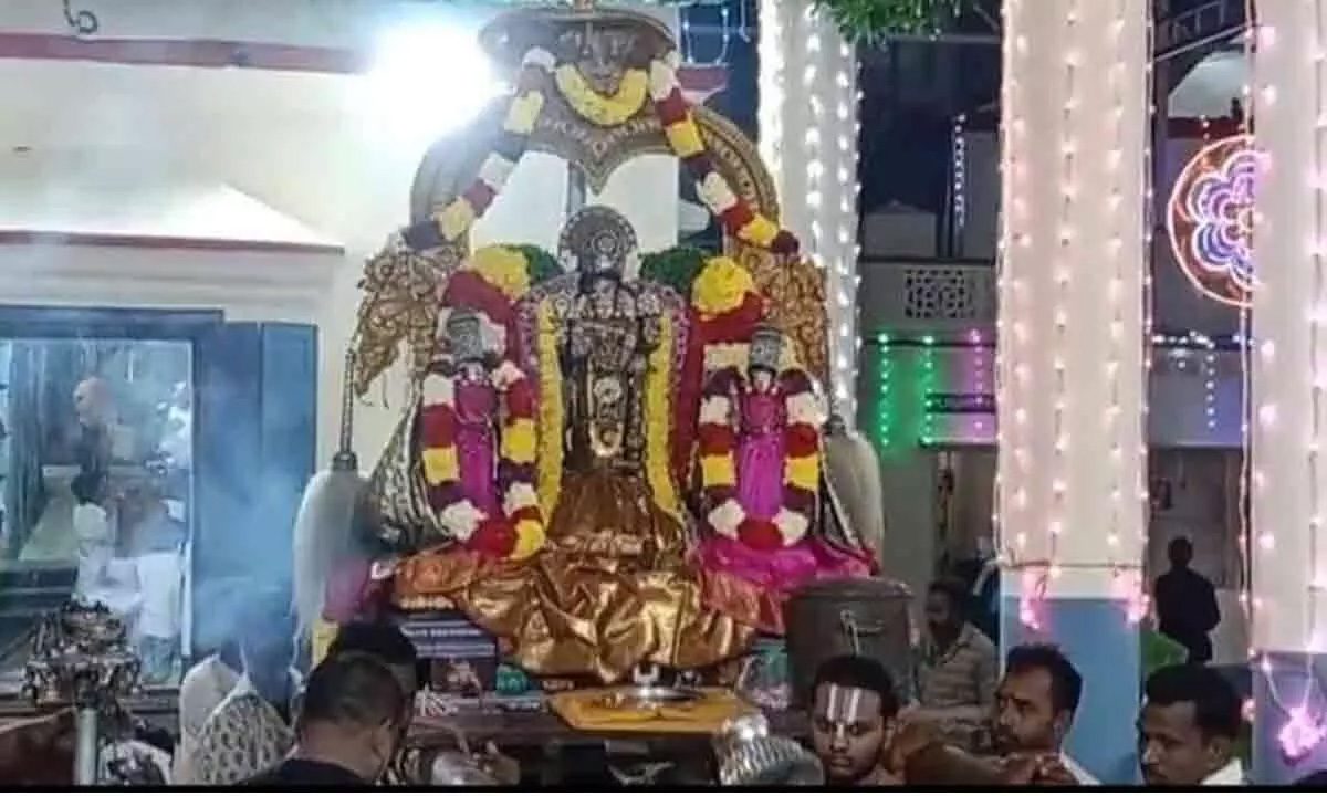 वैकुंठ एकादशी के लिए रंगनाथ स्वामी मंदिर को सजाया गया