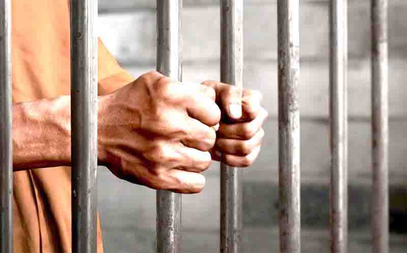 पोस्ट कोड 817 में गिरफ्तार हुए हैं निखिल और जयचंद