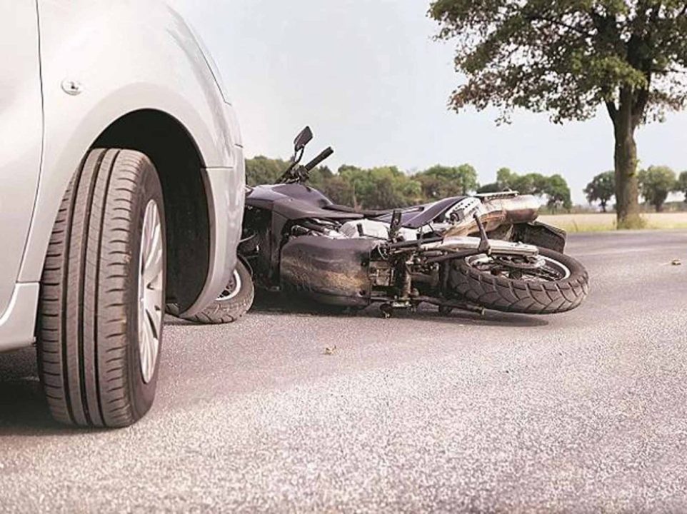 पिकअप से टकराकर सिपाही की मौत