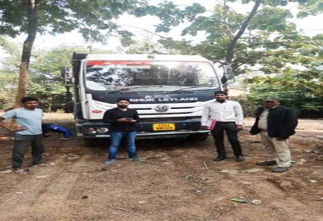सुशासन दिवस पर खनिज छापामार कार्यवाही, 5 वाहन जप्त