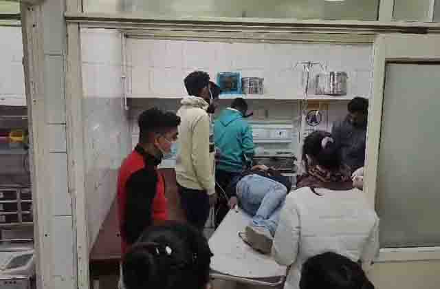 फैमिली कोर्ट में युवक ने निगला जहर, पत्नी से विवाद के चलते था परेशान