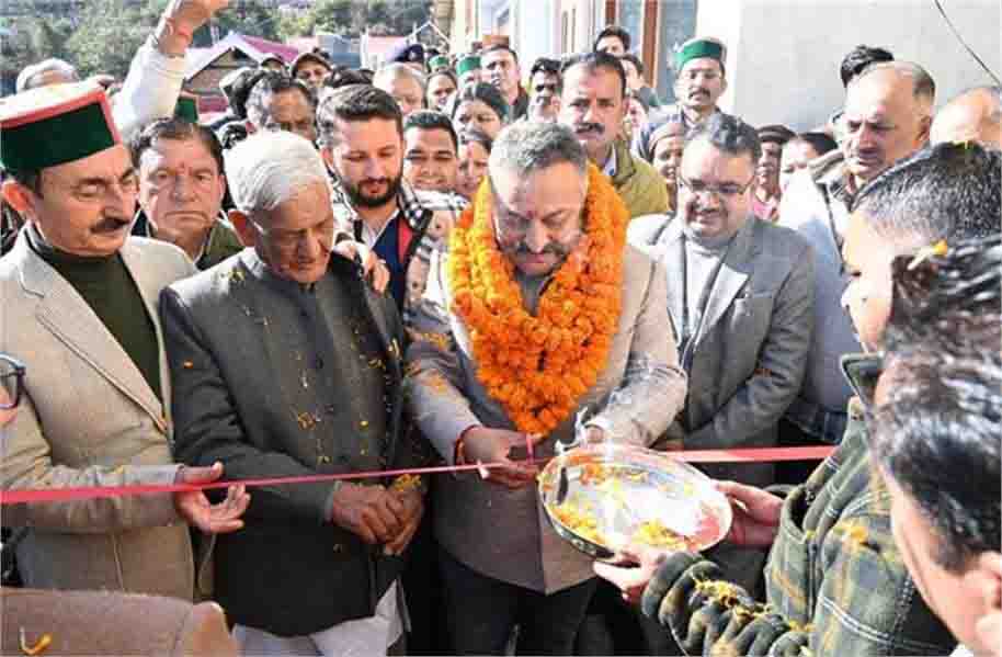3 करोड़ से बने जुब्बल स्कूल के विज्ञान ब्लाॅक का किया उद्घाटन