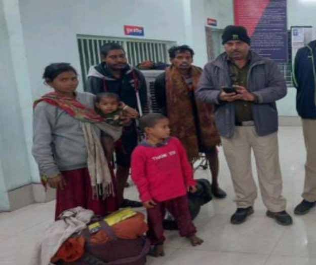 बेटे को छुड़ाने किडनैपर से भिड़ी मां