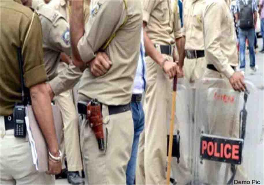 परवाणू के होटल में पुलिस की दबिश, 4 विदेशी सहित 12 लड़कियां मिलीं