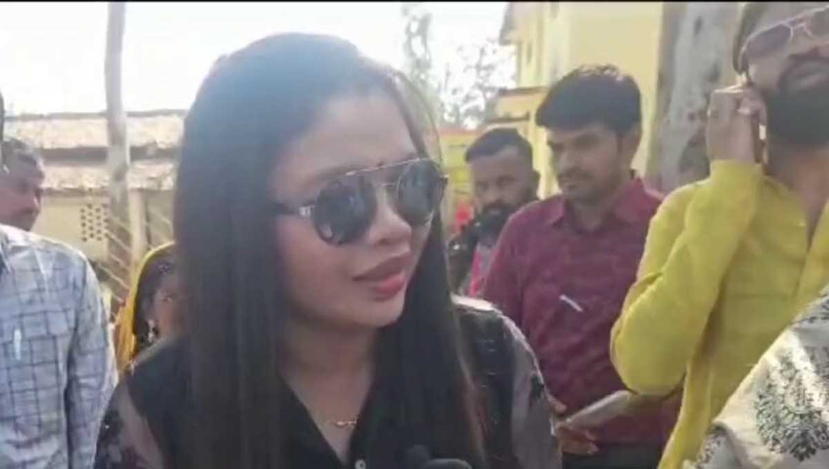 मां को मुख्यमंत्री के रूप में देखना चाहती हूँ, रेणुका सिंह की बेटी का वीडियो वायरल