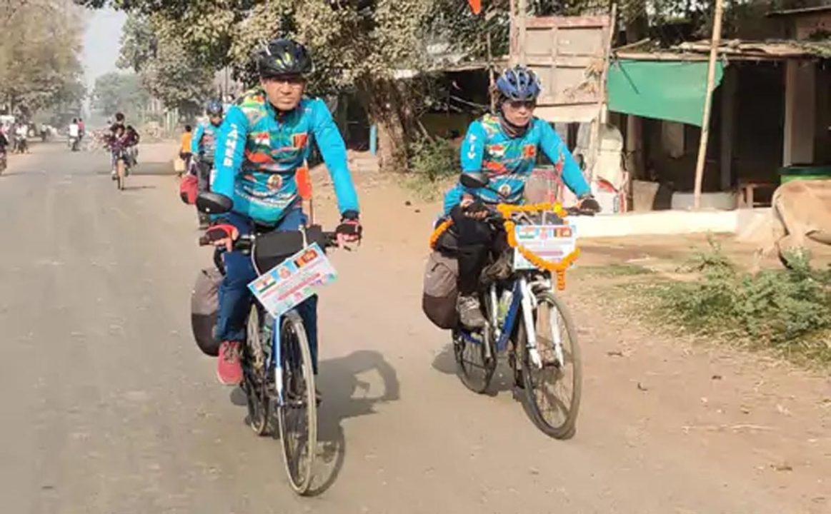 रिटायर्ड जवानों ने शुरू की साइकिल यात्रा