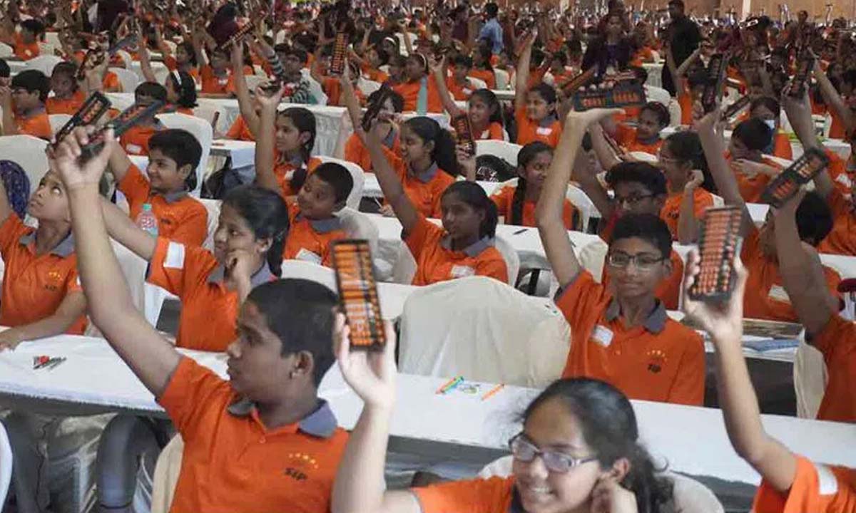भारत में 14-18 आयु वर्ग के 42% बच्चे अंग्रेजी के आसान वाक्य नहीं पढ़ सकते, ASER