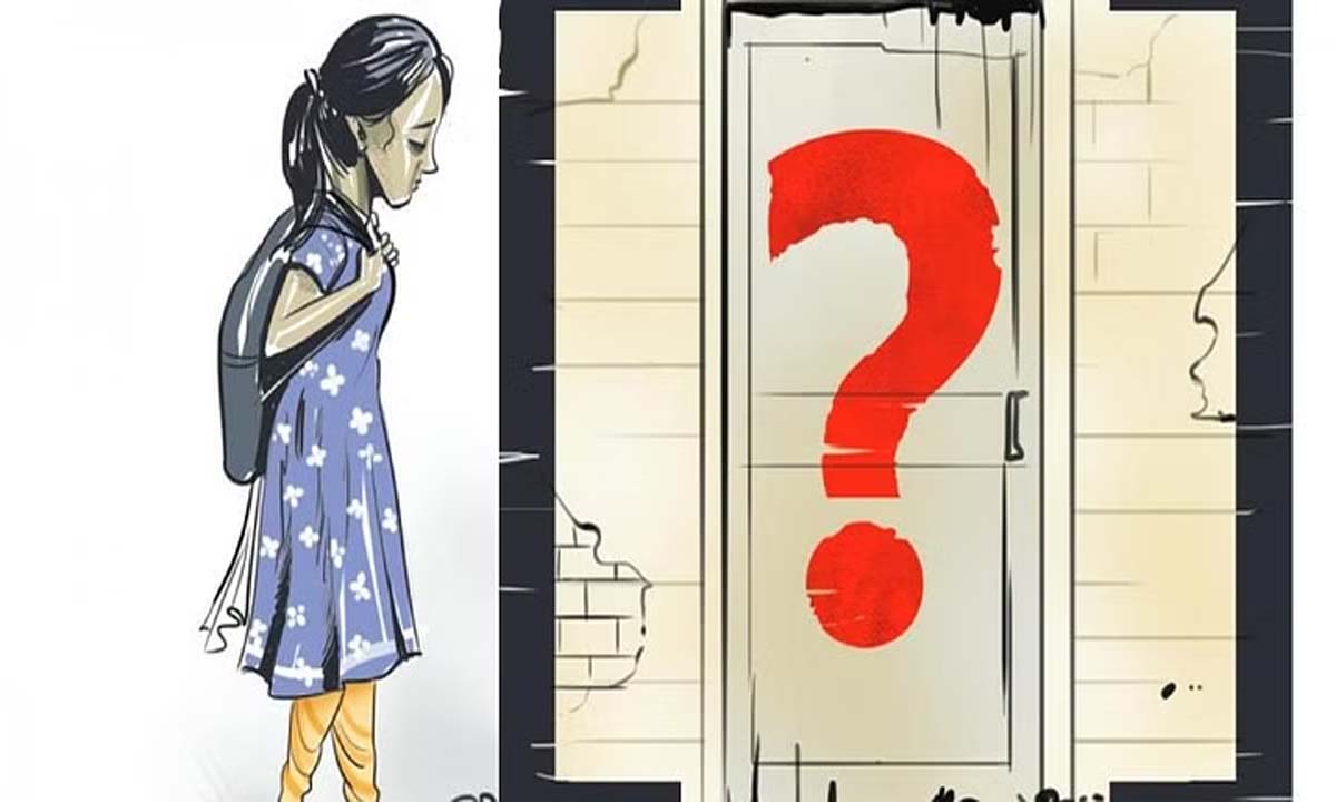 Karnataka: छात्रों को प्रिंसिपल के घर पर शौचालय साफ करने और बागवानी करने के लिए मजबूर किया