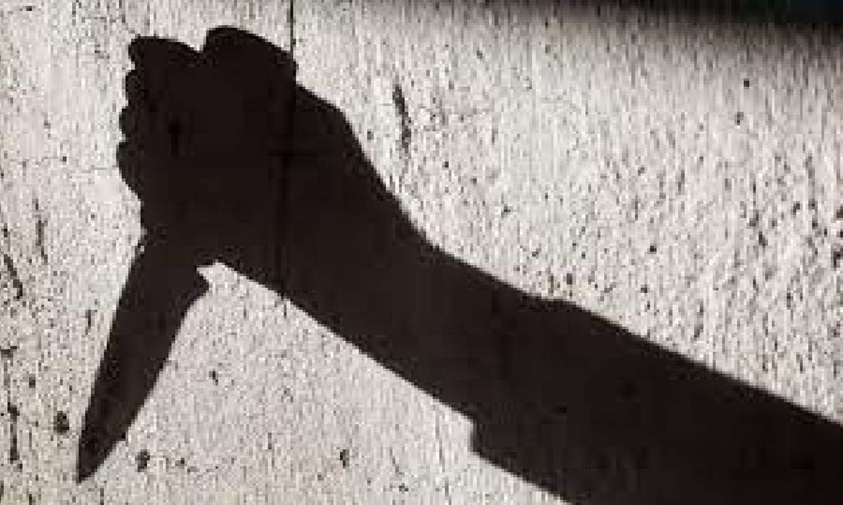 Kerala: सरकारी कॉलेज में असिस्टेंट प्रोफेसर को चाकू मारने के बाद छात्र फरार हो गया