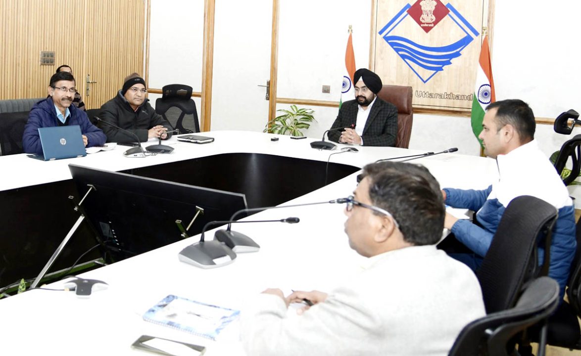 मुख्य सचिव संधु ने 5 सालों की कार्ययोजना पर सेंटर के अधिकारियों के साथ की चर्चा