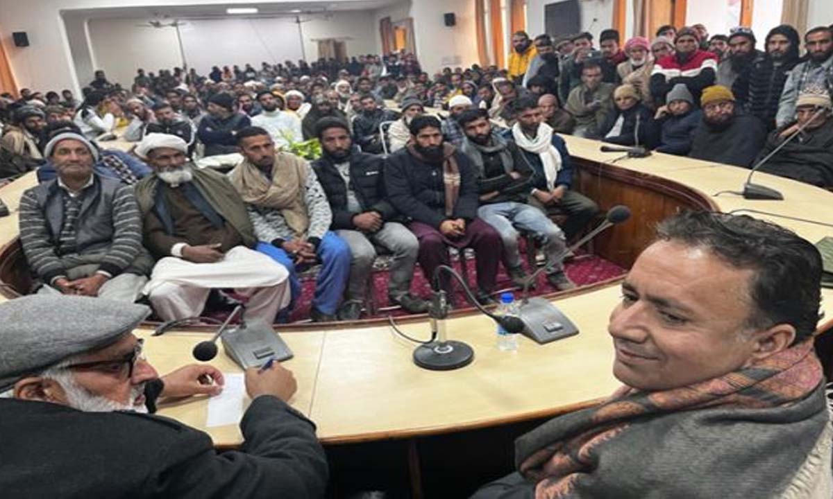 चुनाव में देरी से जम्मू-कश्मीर के लोग कमजोर हुए: जुल्फकार अली