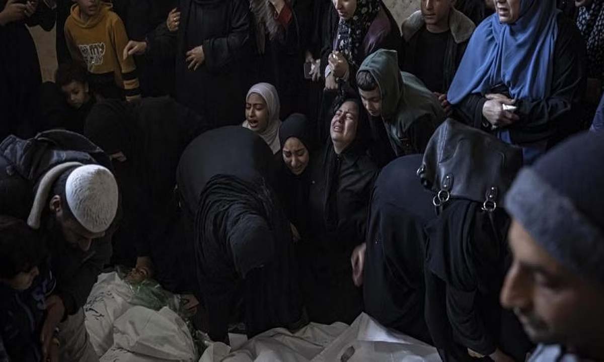 Gaza: इजराइल ने गाजा पर बमबारी की क्योंकि संयुक्त राष्ट्र ने क्षेत्र को 'निर्जन' होने की चेतावनी दी