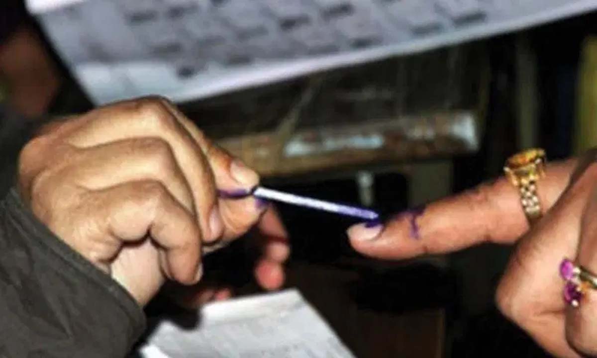 Vijayawada: राजनीतिक दल आगामी विधानसभा और लोकसभा चुनावों के लिए संक्रांति का लाभ उठा रहे