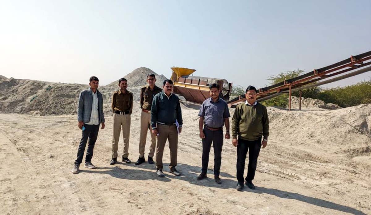 Jaipur : अवैध खनन गतिविधियों के खिलाफ संयुक्त अभियान में नियंत्रण कक्ष में प्रकरण प्राप्त होते ही कार्यवाही तय