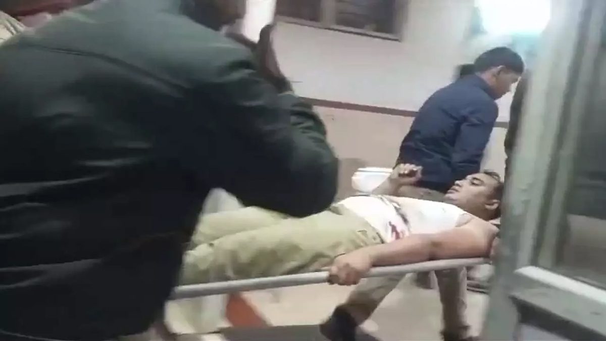 महिला का अपहरण, बचाने गई पुलिस की टीम पर फायरिंग
