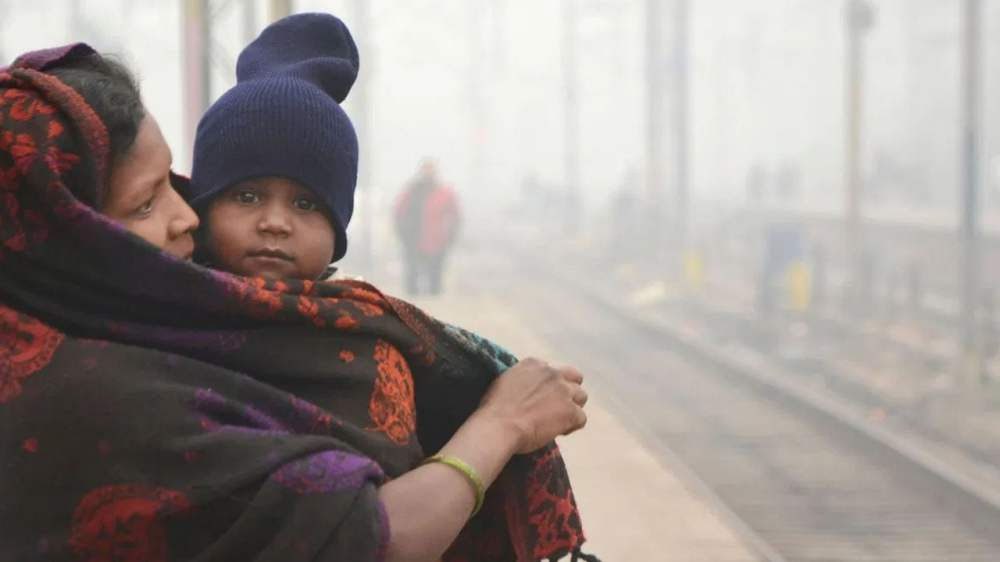Gujarat : सरसराती हवा से प्रदेश में बढ़ रही ठंड, वाहन चालक हो रहे परेशान