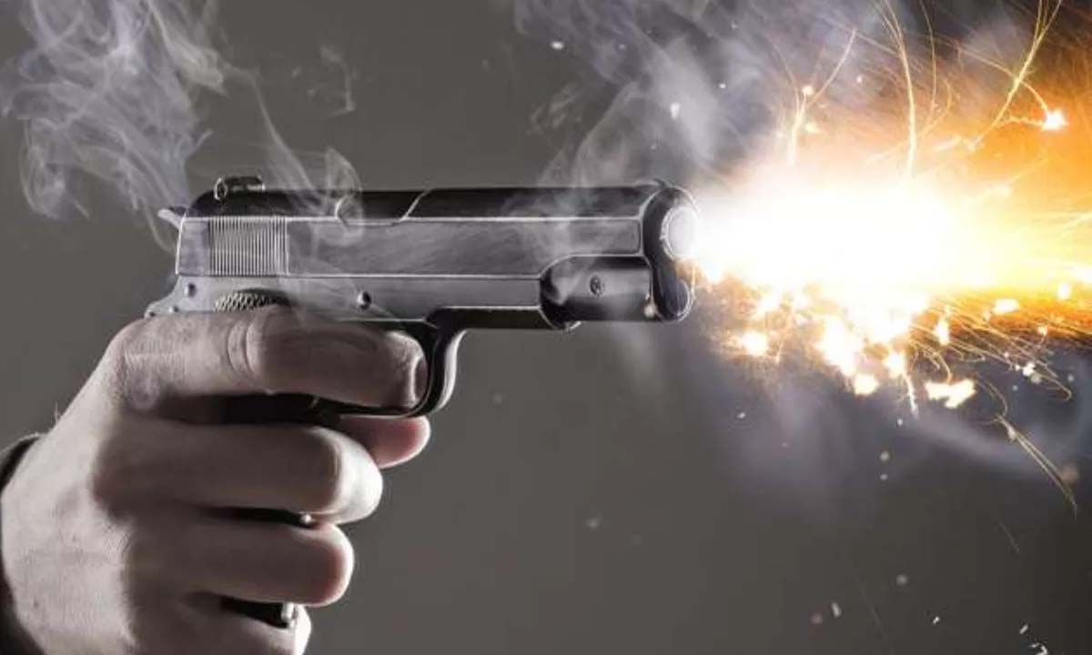 18 वर्षीय लड़के की गोली मारकर हत्या