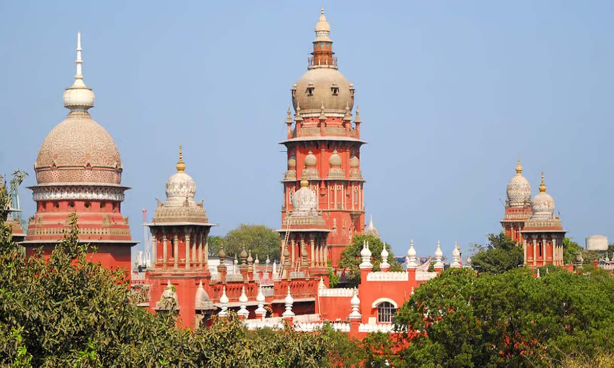 Madras HC: मैडमबक्कम झील पर जनहित याचिका पर सरकारी अधिकारियों को नोटिस देने का आदेश दिया