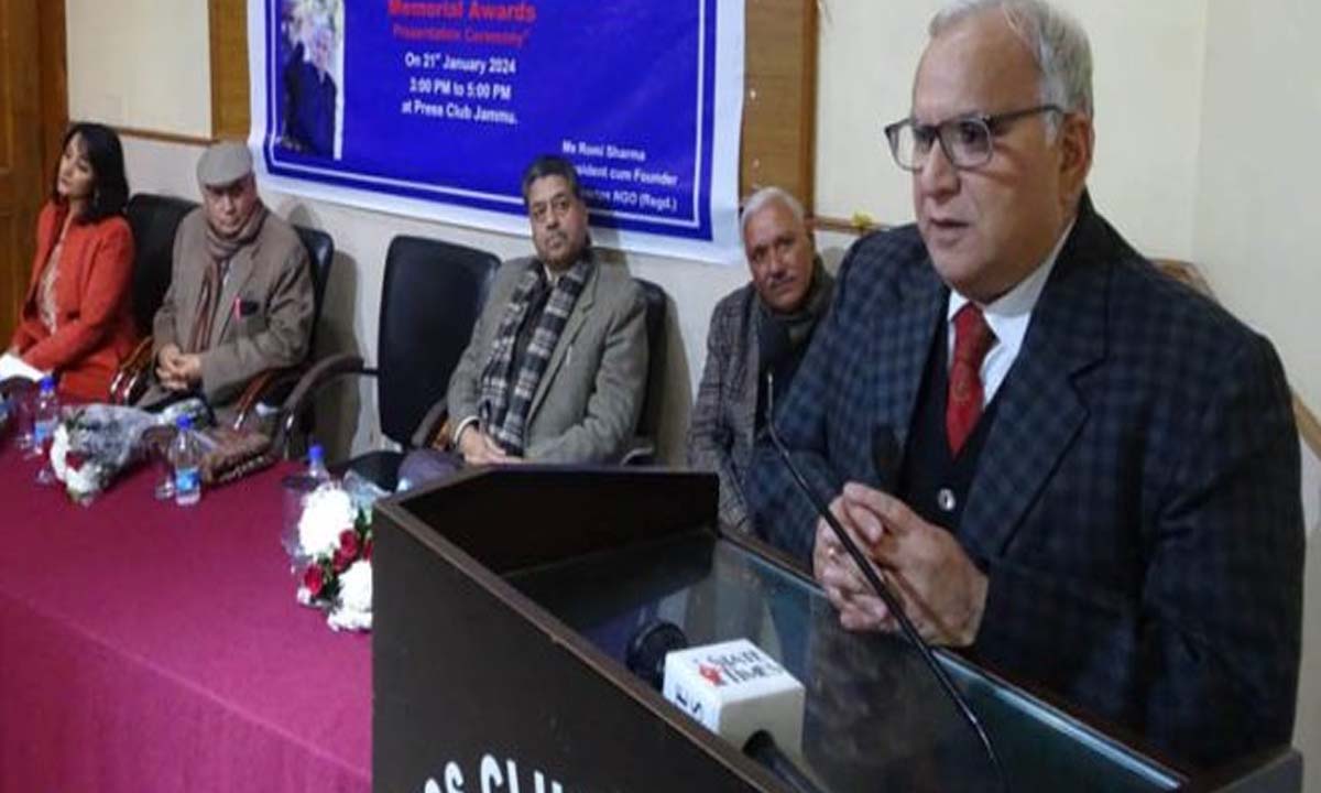 7 शख्सियतों को मिला यशपाल शर्मा मेमोरियल अवॉर्ड