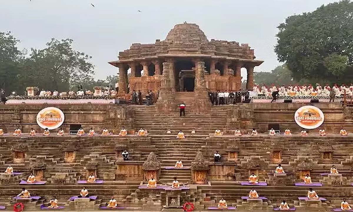 गुजरात ने सूर्य नमस्कार के साथ गिनीज वर्ल्ड रिकॉर्ड्स में अपनी पहचान बनाई