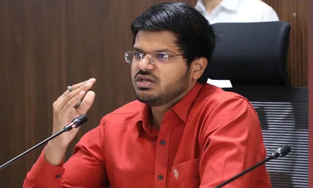 Khammam: सरकारी भूमि की सुरक्षा के लिए टास्क फोर्स और भूमि सुरक्षा दल