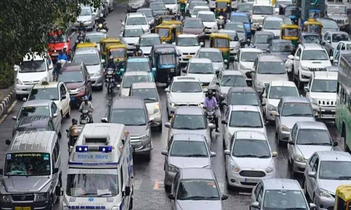 Karnataka: कर्नाटक को अभी भी कारपूलिंग दिशानिर्देशों का इंतजार