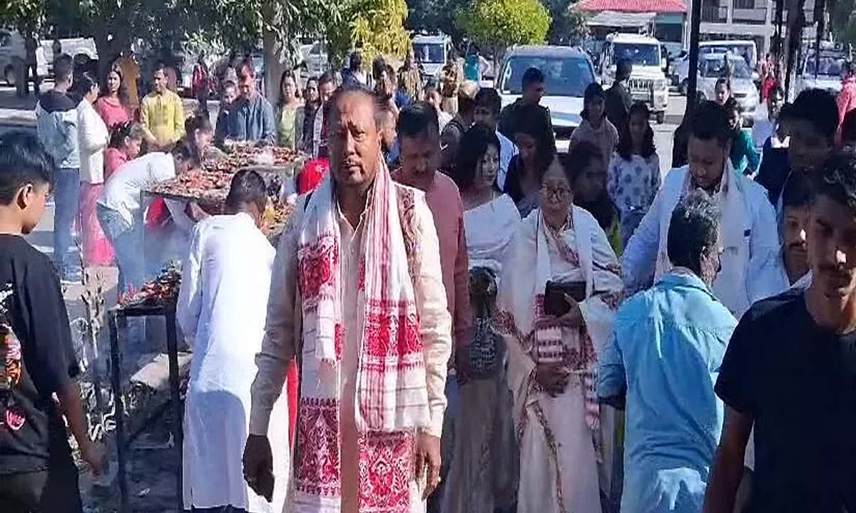 Assam: विधायक पद्मा हजारिका ने नागशंकर देवालय का दौरा किया
