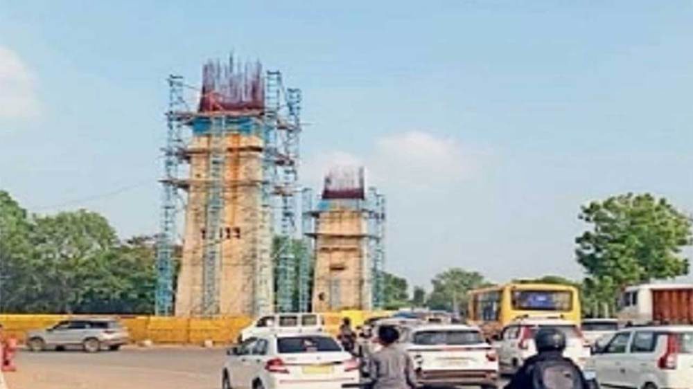 Gujarat : अपोलो सर्किल पर थ्री लेयर ट्रैफिक मूवमेंट होगा, ब्रिज के नीचे अंडरपास बनाया जाएगा