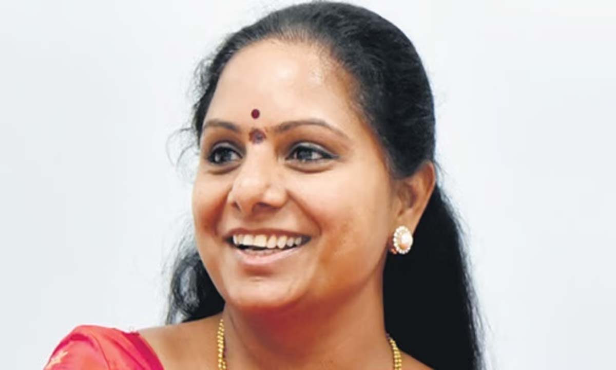 Telangana: कविता विधानसभा परिसर में फुले की मूर्ति चाहती