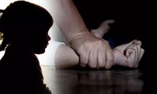 9 साल के मासूम के साथ किया कुकर्म, पुलिस कर रही आरोपी की तलाश