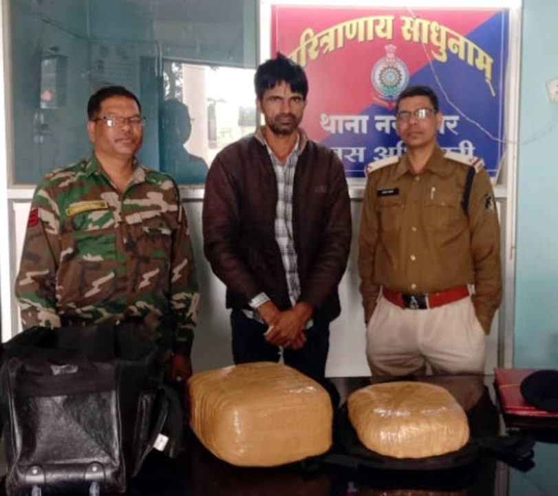 जगदलपुर में यात्री बस से 15 किलो गांजा के साथ एक आरोपी गिरफ्तार