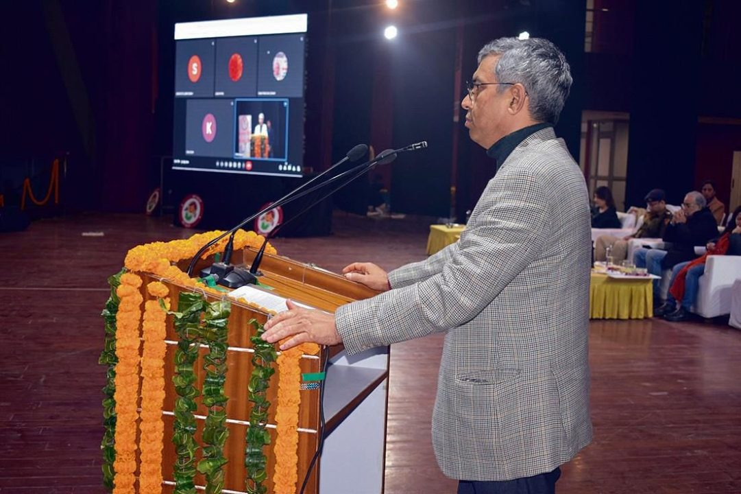 Haryana : हरियाणा की बेटियां हर क्षेत्र में उत्कृष्ट प्रदर्शन कर रही हैं, डीजीपी शत्रुजीत कपूर ने कहा
