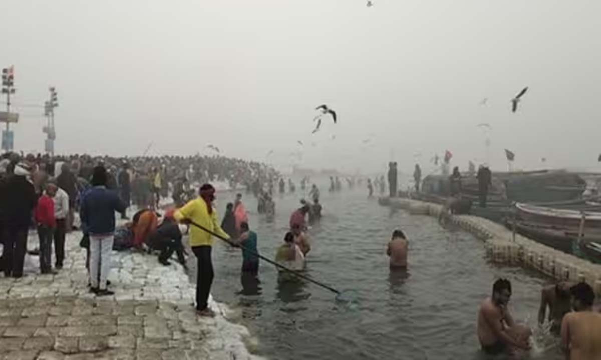 पौष पूर्णिमा स्नान के साथ श्रद्धालुओं का महीने भर चलने वाला कल्पवास प्रारंभ