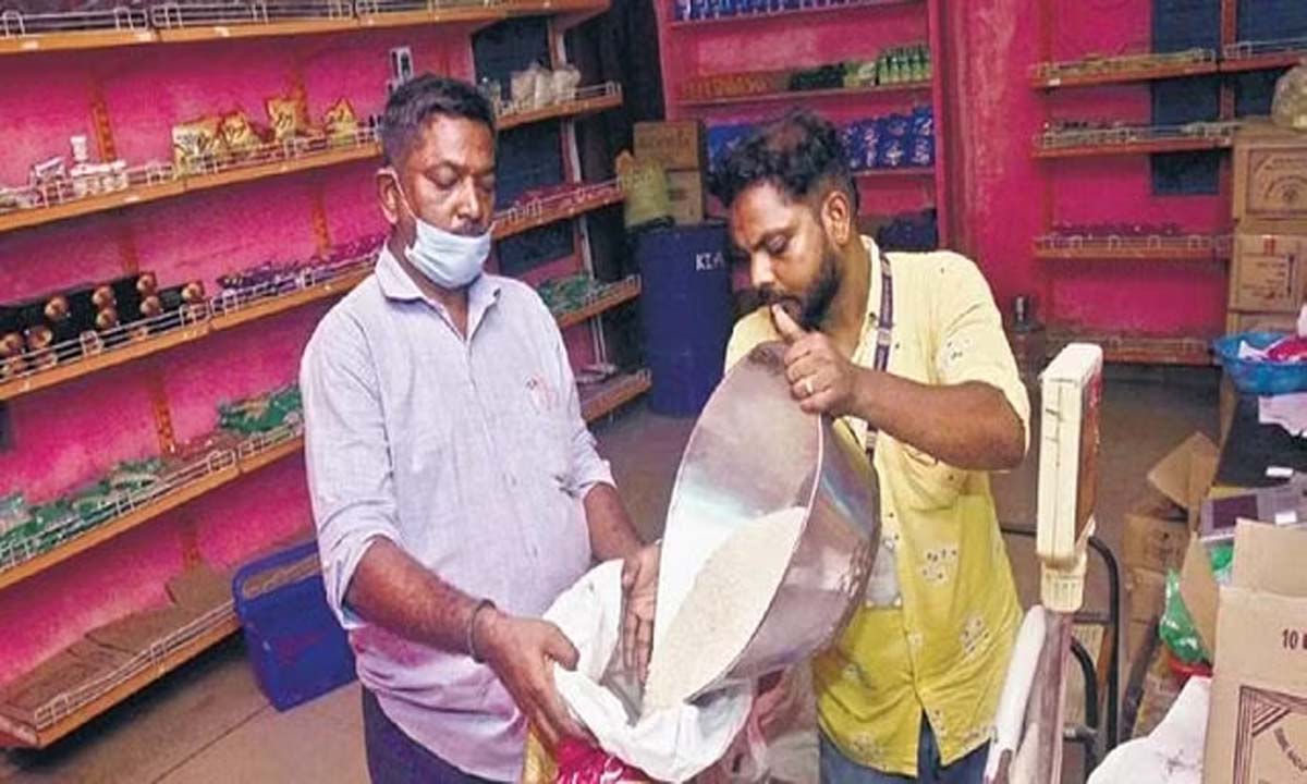 Tamil Nadu CM: चावल कार्डधारकों को पोंगल उपहार हैम्पर के साथ 1,000 रुपये दिए जाएंगे