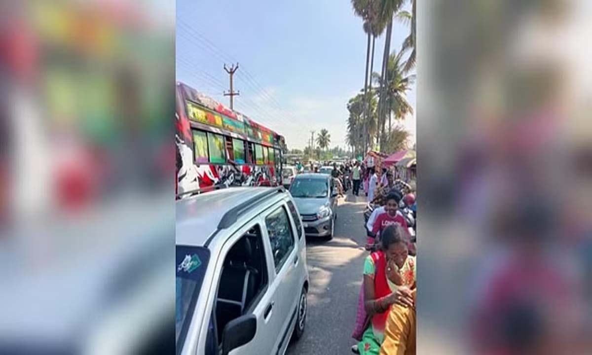 TN: इरोड में कोडिवेरी चेक डैम की ओर जाने वाली सड़क की हालत ख़राब
