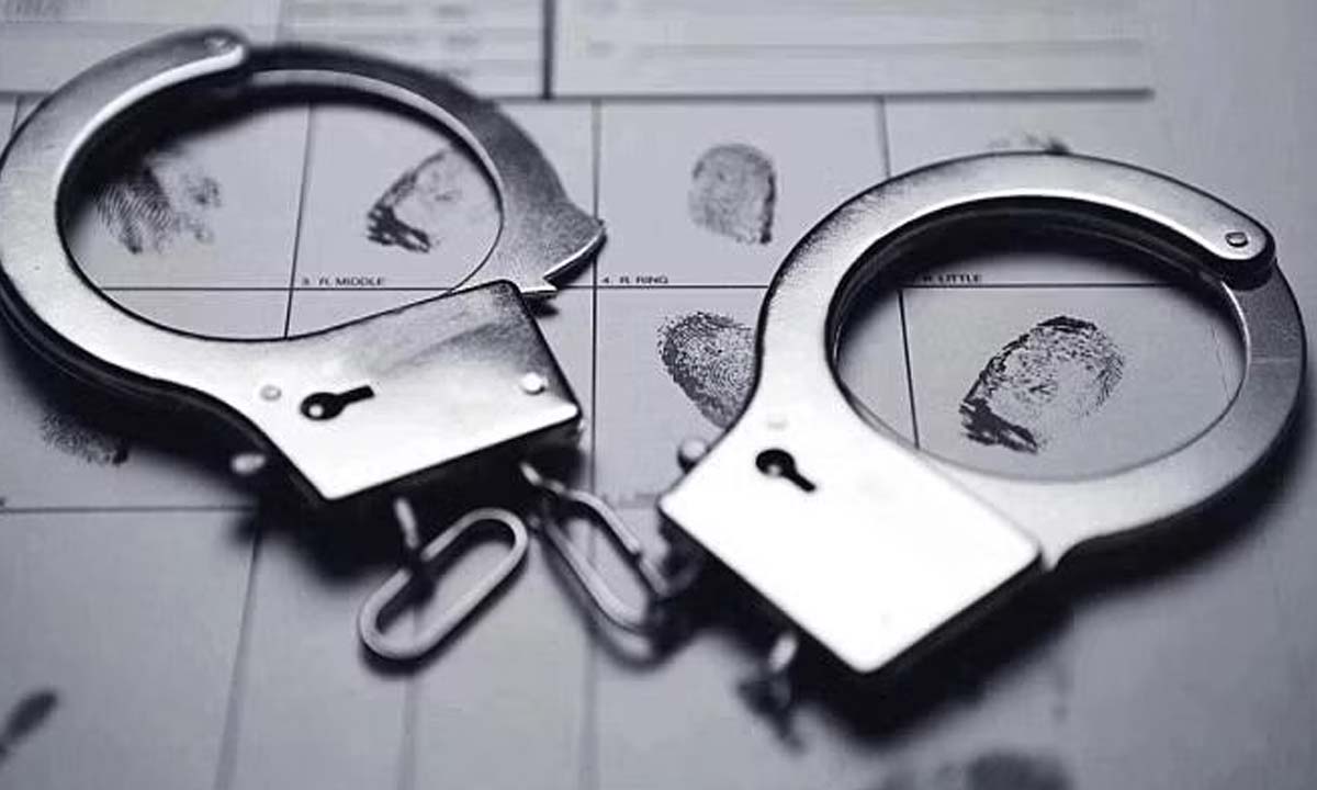 Gujarat: घर से पुराने सोने के सिक्के चोरी, MP से एक और व्यक्ति पकड़ा गया