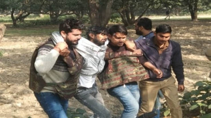 पुलिस मुठभेड़ में फिरौती मांगने वाला इनामी बदमाश गिरफ्तार