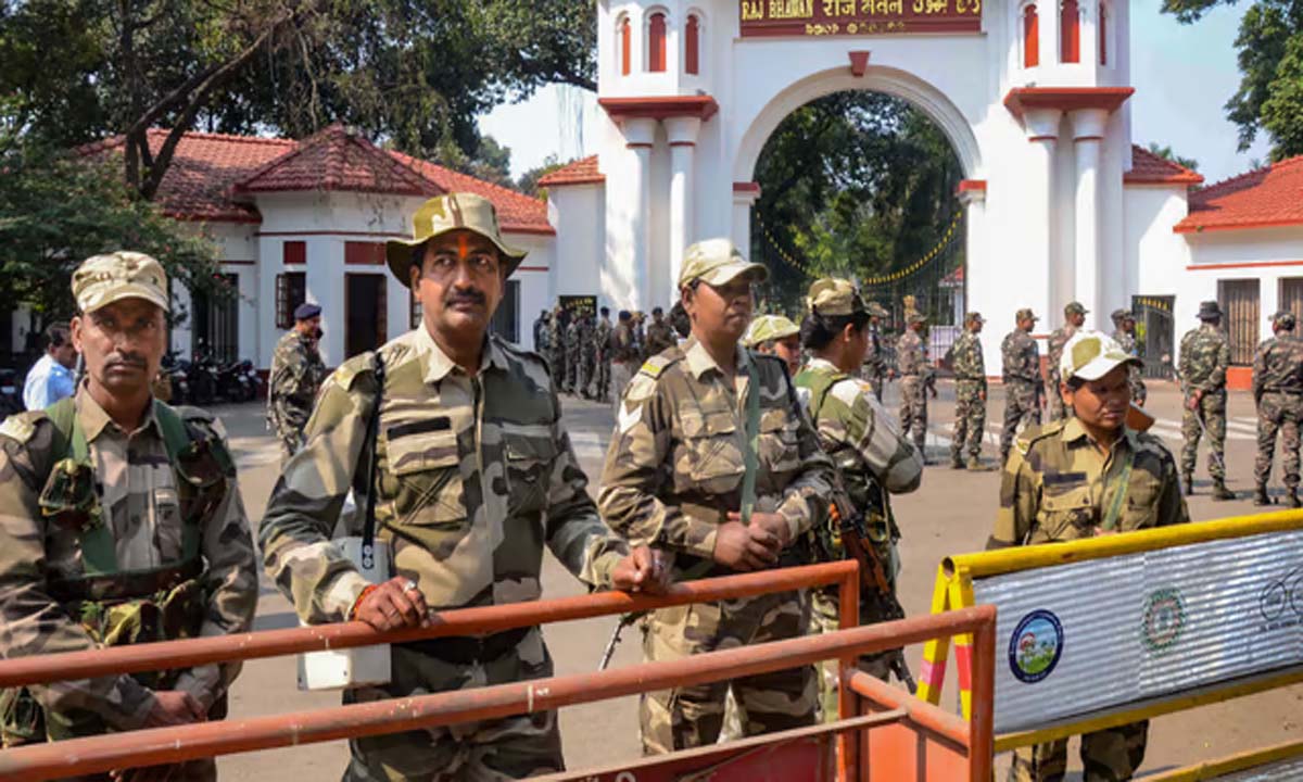 'Missing' Jharkhand CM: राज्यपाल ने मुख्य सचिव, डीजीपी को तलब किया